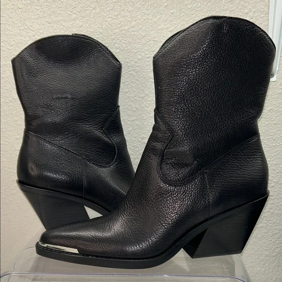 Dolce Vita Valory Black Leather Western Ankle Bootie Boots Pointed Toe Size 8 - Picture 2 of 11
